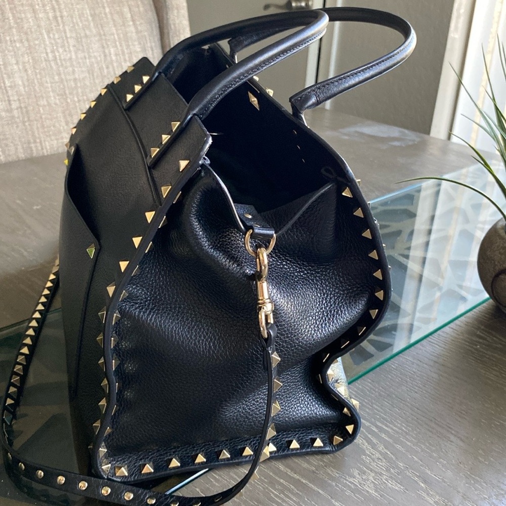 Valentino Garavani Rockstud Flip Lock Tote Leather Large Black
